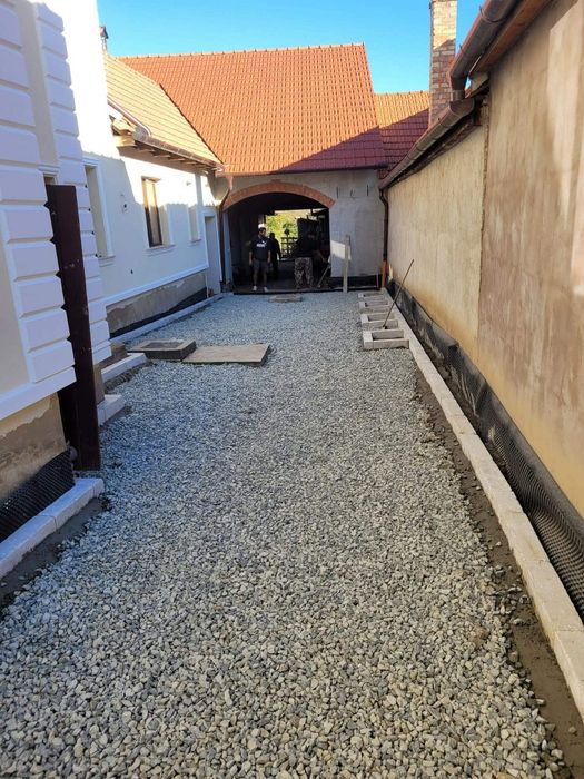 Montaj pavele/Borduri/Sisteme de  irigații/Fose/Gazon/Săpături Etc...