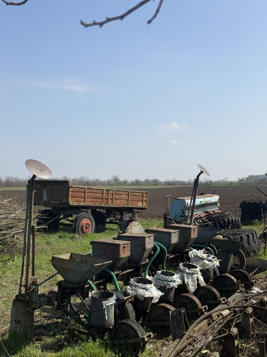 Semanatoare porumb romaneasca cu fertilizator 6 randuri