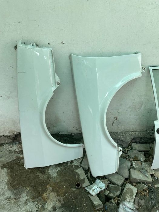 Продаются двери и крылья от догана