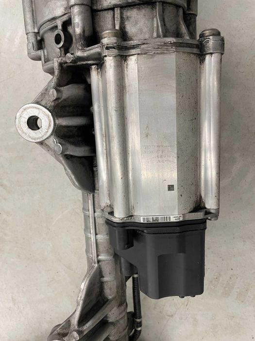 BMW F10 F01 F02 F06 F13 кормилна рейка 6858135