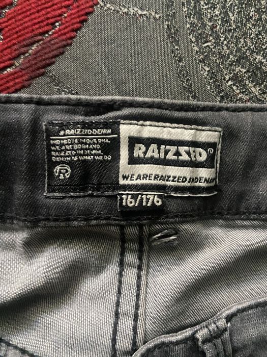 Vand blugi RAISZID si curea cu diamante albastra