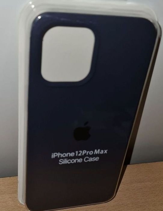 Vand husenoipentru lphone x s Xs, disponibilắ în culori roz si neagrằ. Fărắ MagSafe.Si seria 12 si seria 11 

Trimit oriunde cu posta romana.