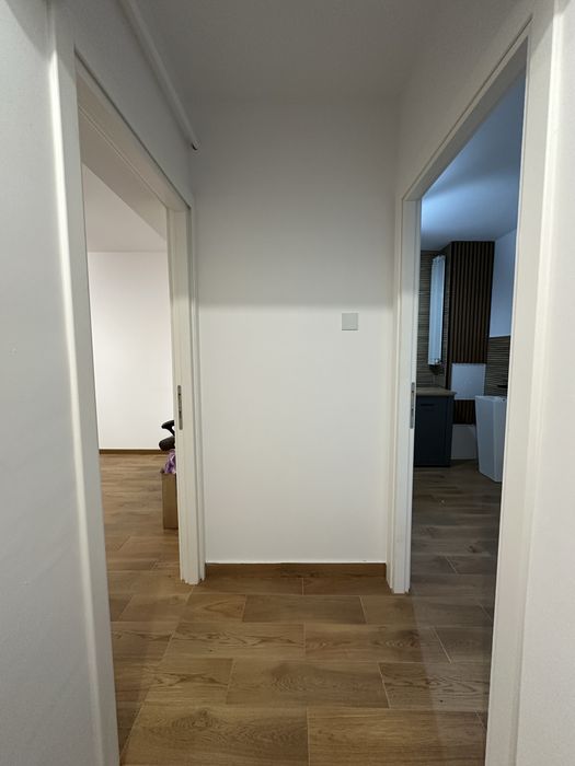 Spatiu comercial / birou - ultracentral, centrul istoric, piata unirii, bloc tarom, dispune de parcare cu bariera