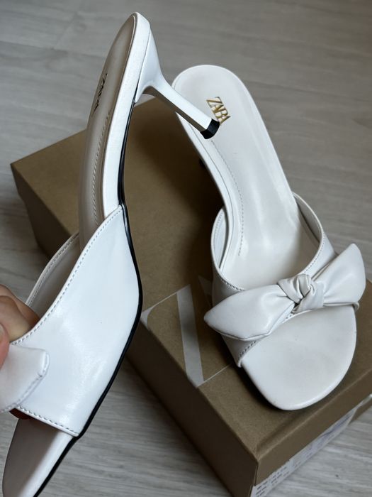 Обувь новая ZARA