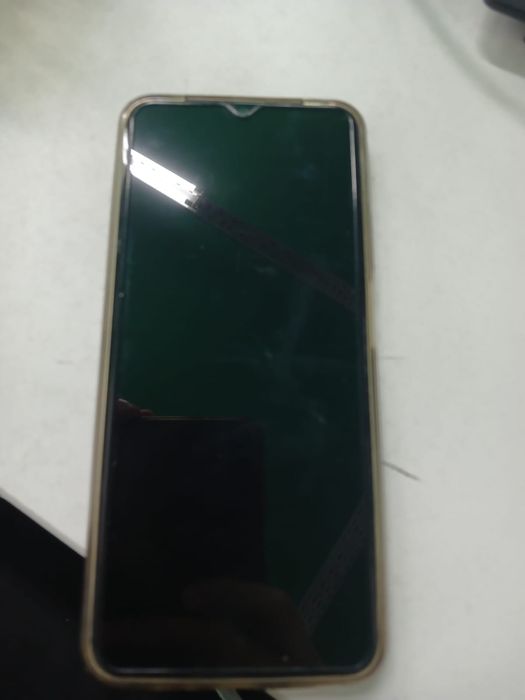 Продам телефон реалми