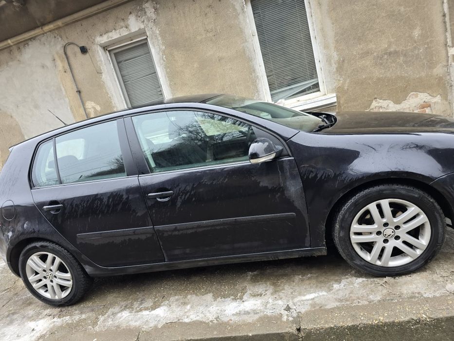 Продава се голф 5