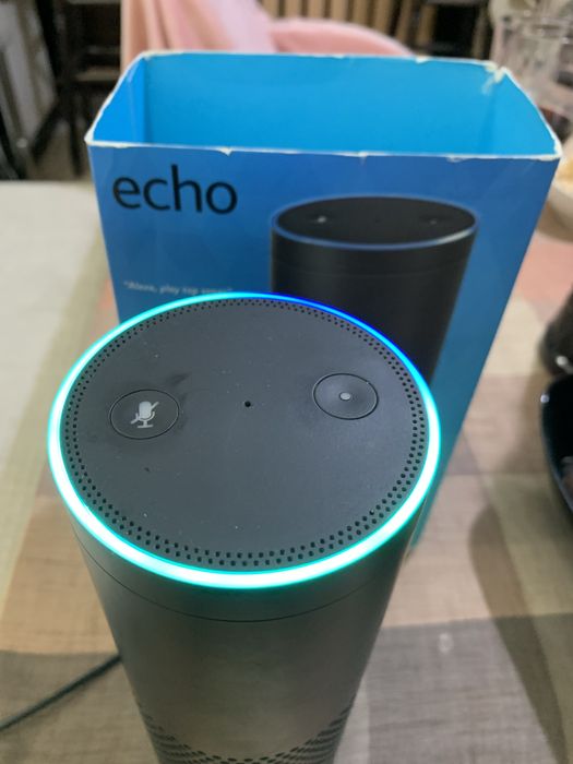 Amazon Echo 1-Виртуален асистент “Akexa”