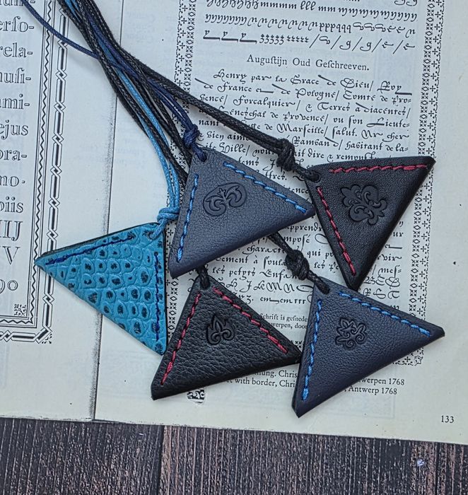 Тумар. Натуральная кожа. Ручная работа.