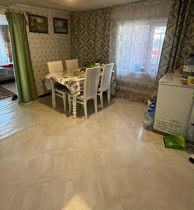 Продам дом в центре города.