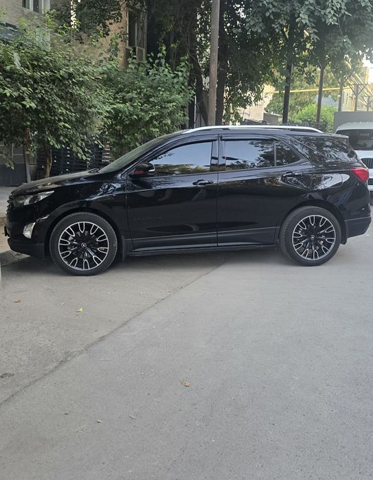Продаётся автомобиль Эквинокс  21000$