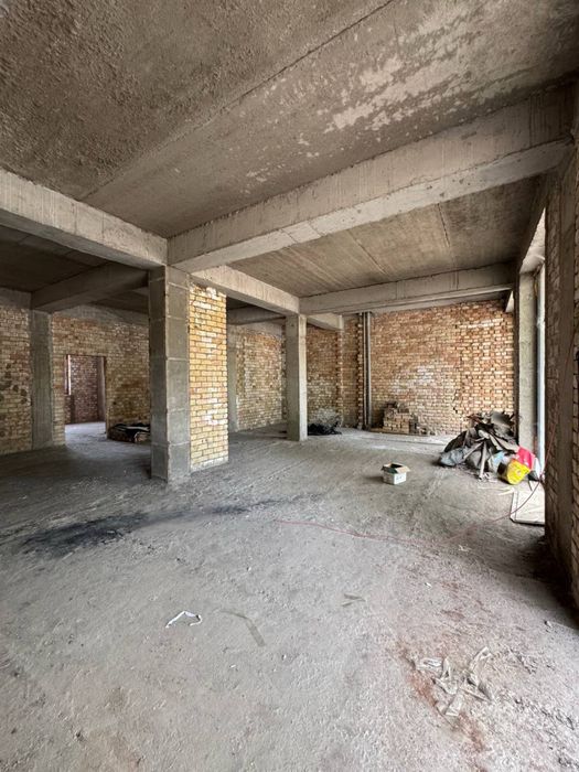 Нежилое 1-Линия Новостройка Ор: жомий Базар 150 кв.м коробка