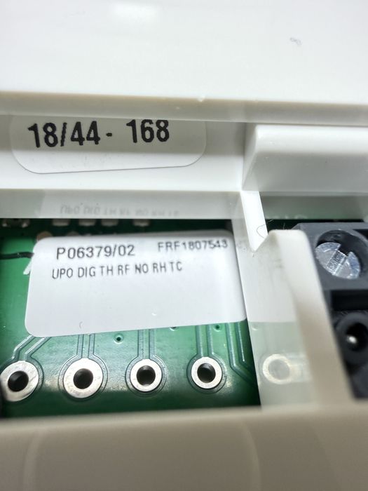 TERMOSTATE UPONOR SMATRIX WAVE termostat program.+ RH T-168 alb (RAL9016) - 5 BUC.