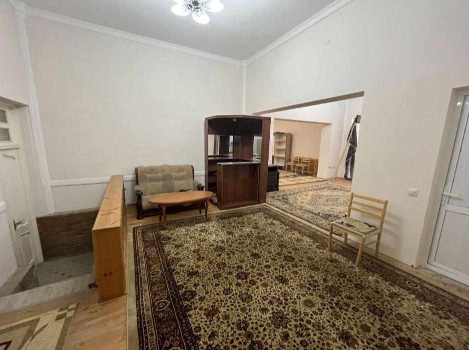 Нурафшон куча. Шайхантахурский район офис 3 комнат 100м2!