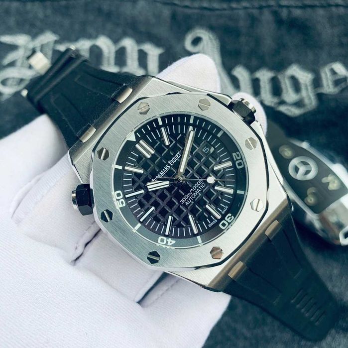 Audemars Piguet Royal Oak Offshore Diver cu mecanism automat