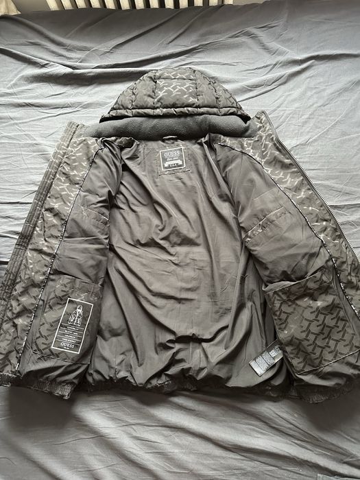 geaca de iarna Guess XXL