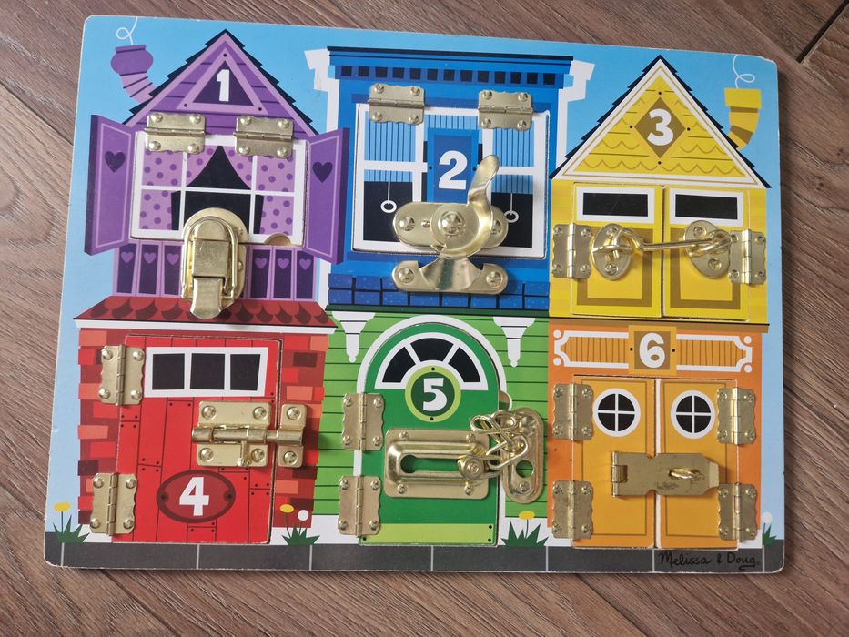 Joc din lemn Incuie/Descuie, Melissa&Doug