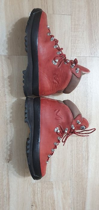 Vând bocanci iarna millet