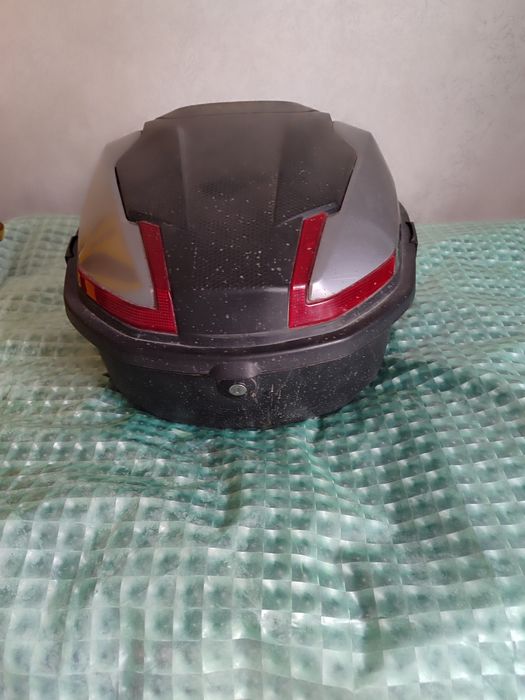 Продается багажник для скутера