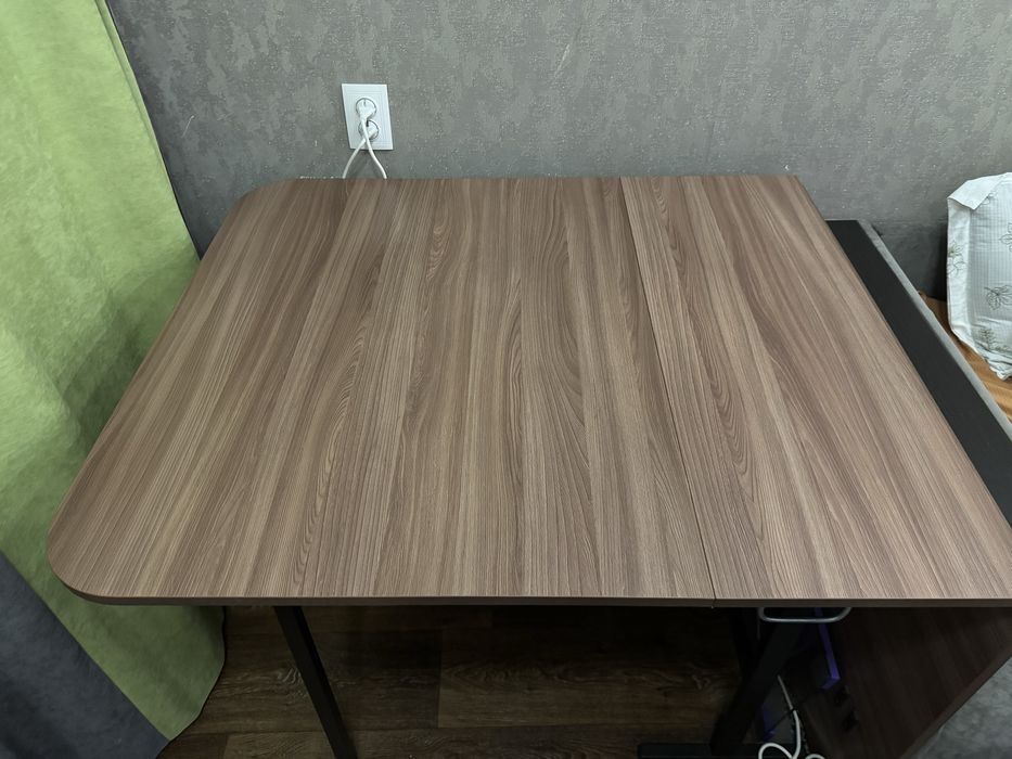 Продам стол-книжку