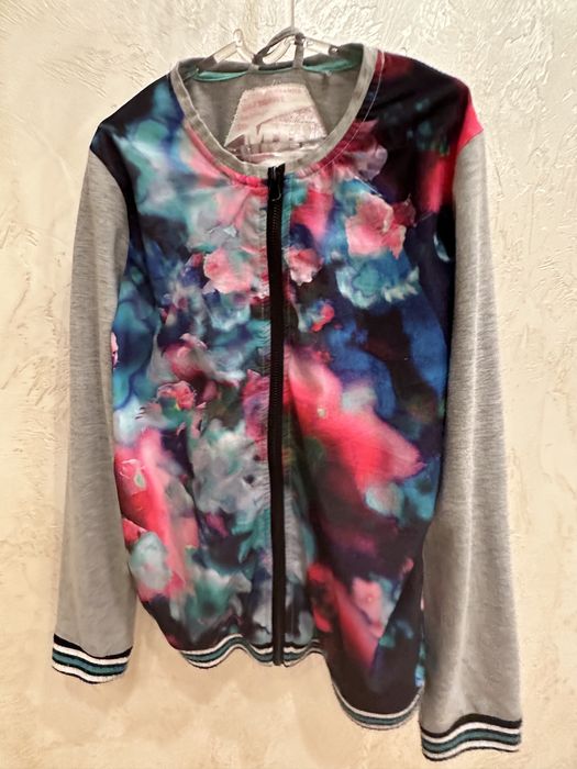 Шикарные платья и костюмы девочкам