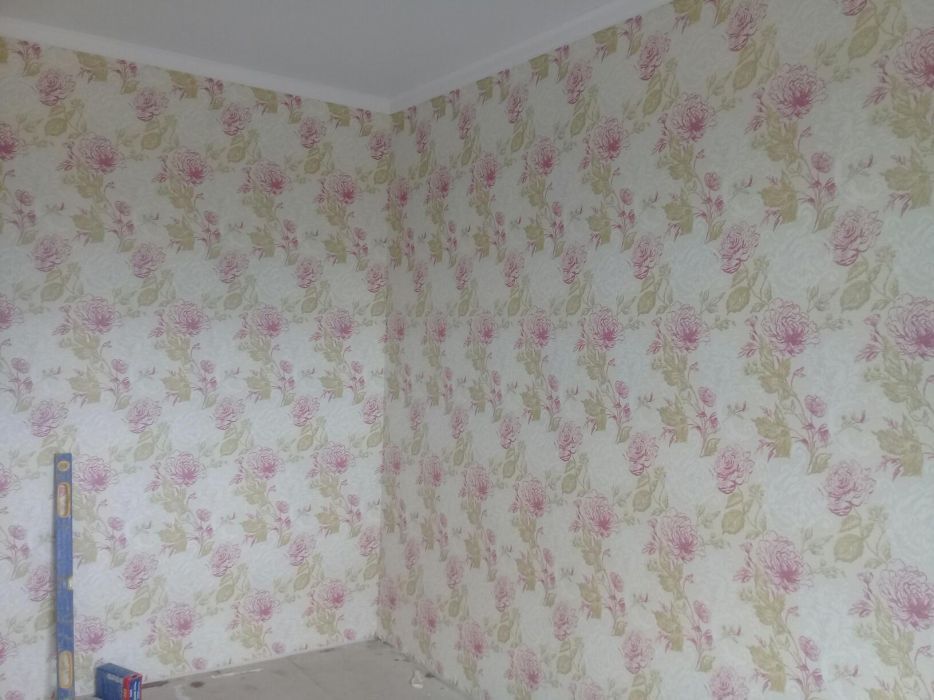 Клею обои и галтели, Профессионально!!!