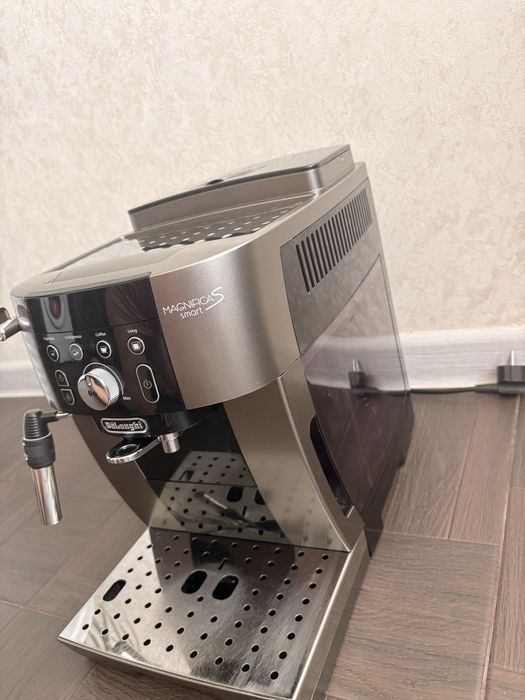 Кофемашина DeLonghi Magnifica S Smart
