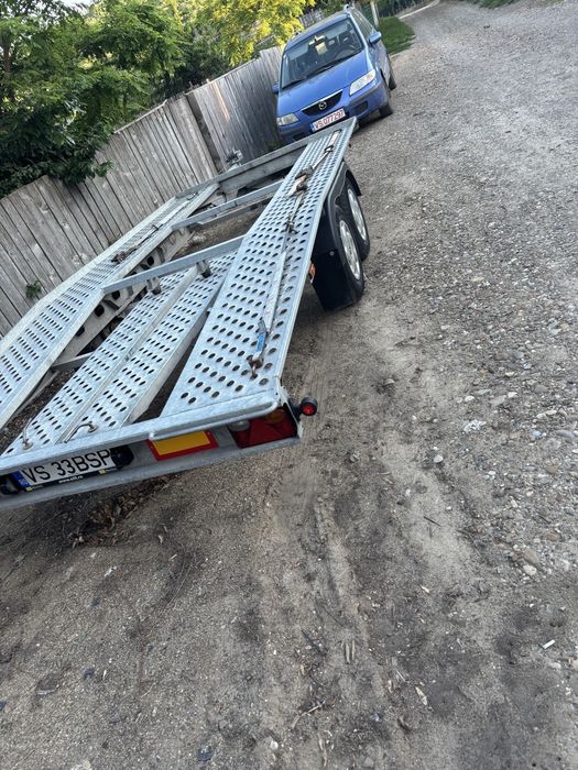 Vând platforma auto