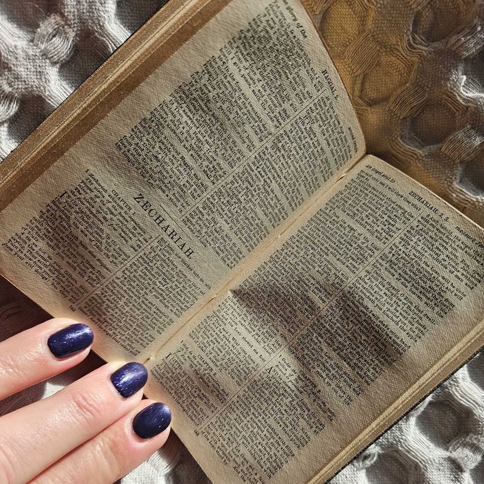 Biblia / Biblie de buzunar, 1913,engleza, coperta piele , 12x7x2.5 cm