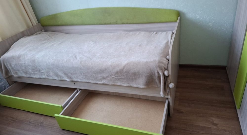 Односпальная кровать