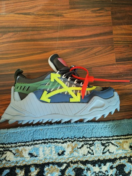 Adidași Originali Off white Nr 42