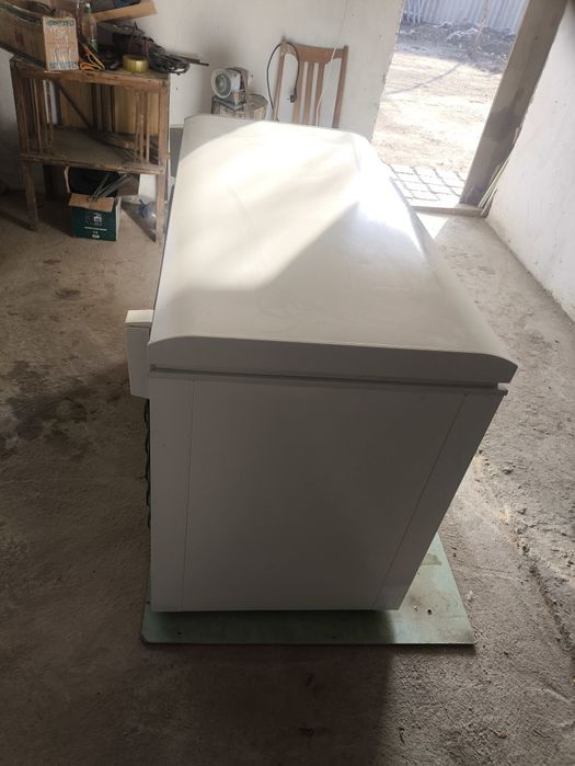 Продам морозильник срочно