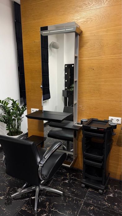 Зеркало для парикмахеров
