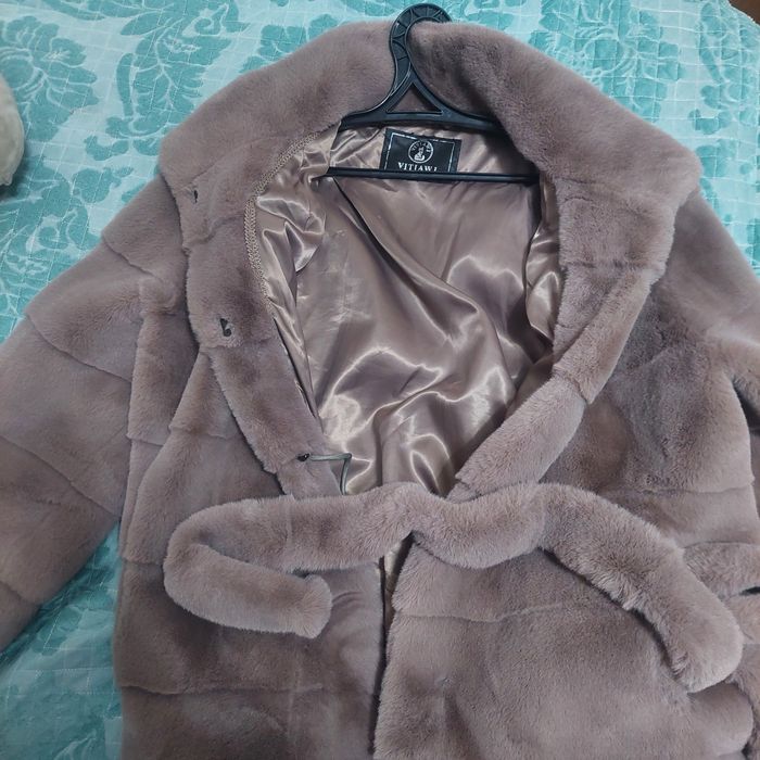 Продам эко шуба в люкс качестве.