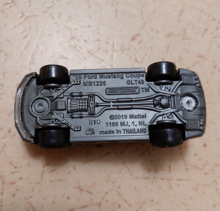 Колички matchbox / hotwheels