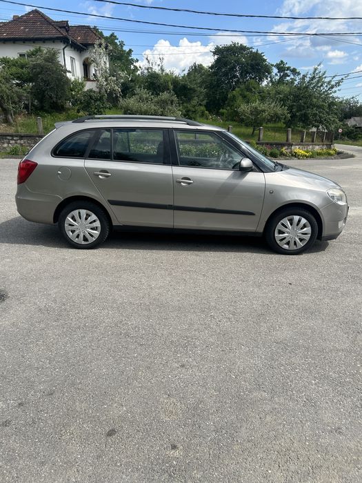 SKODA Fabia 2009 — imagine 5