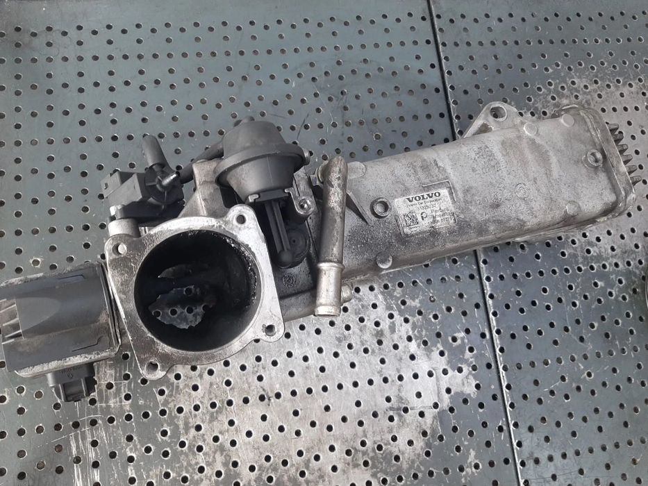 racitor gaze cu egr  d5204t7 2.0 d  volvo xc60  2013  31325030  50276422