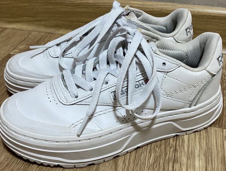 Кросовки reebok оригинальные 35