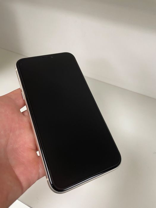 Продам Iphone 11