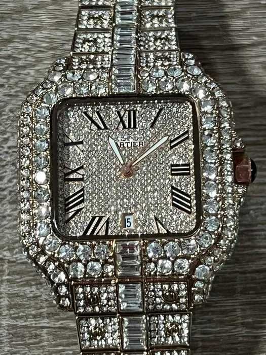 Дамски Часовник Cartier Оригинален!