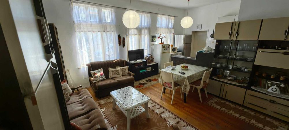 Продава къща в прекрасното балканско село Белица