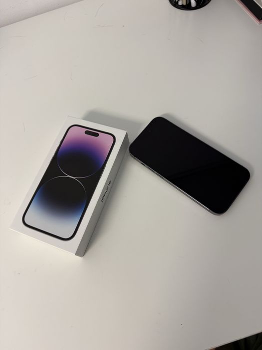 Vând iPhone  14 pro + 5 huse