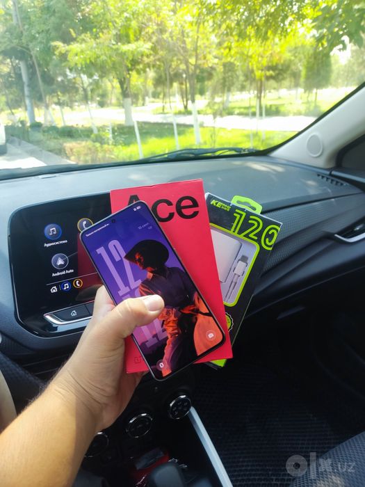 One Plus Ace 2 v idea tel 
Pamyat. 256 GB
Ozu 16+12 
Kamera  4k 60 FPS