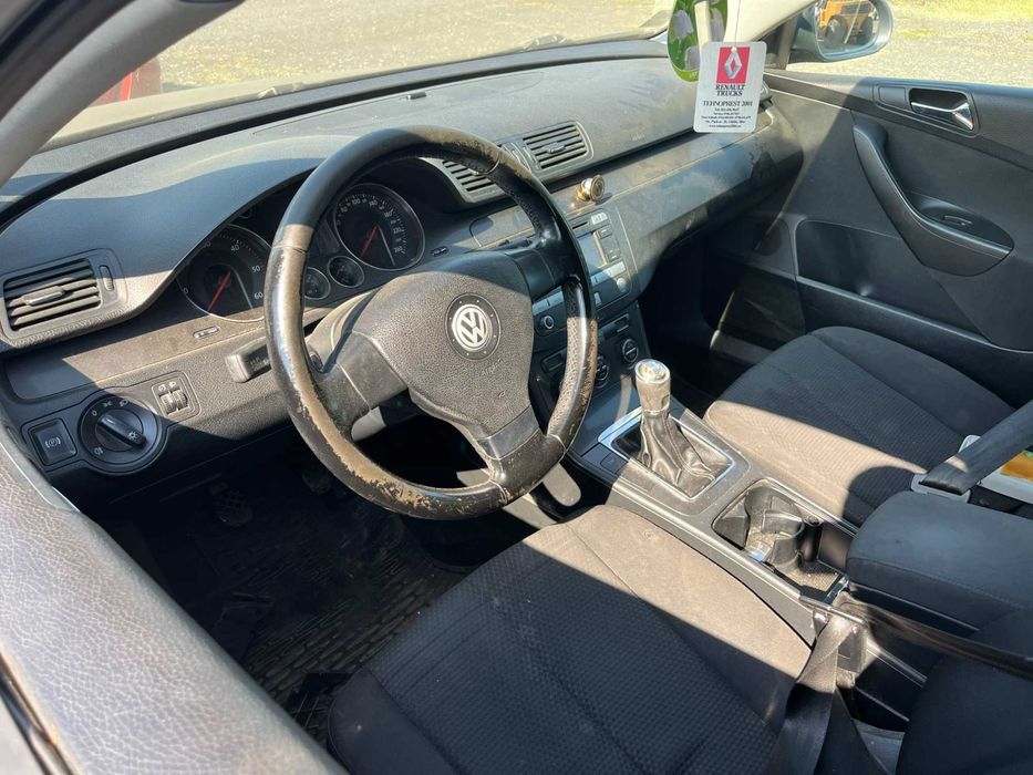 Dezmembrez VW Volkswagen B6  1,9 TDI cod BXE berlina gri inchis 2007