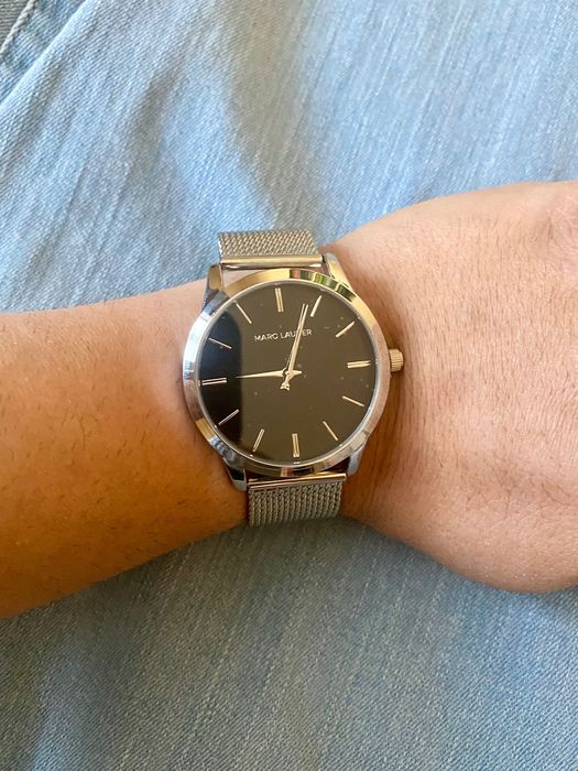 Продавам мъжки часовник Marc Lauder