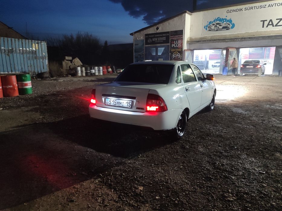 Продам Приору срочно