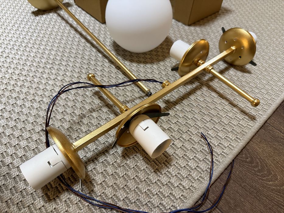 Lustra aurie cu 4 boluri, NOUA