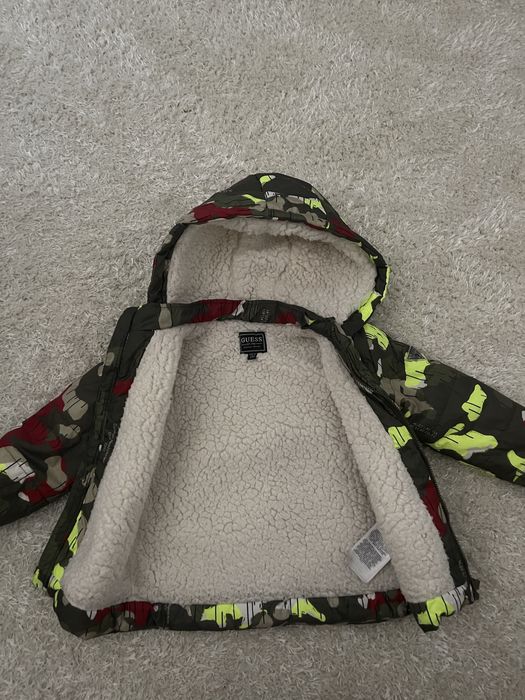 Детско яке Guess