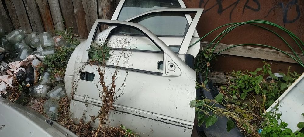 Продам двери Опель Вектра