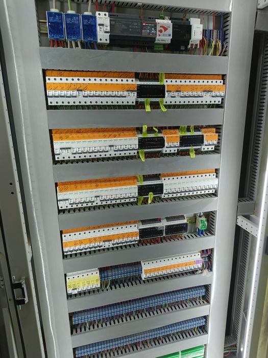 Электромонтажник