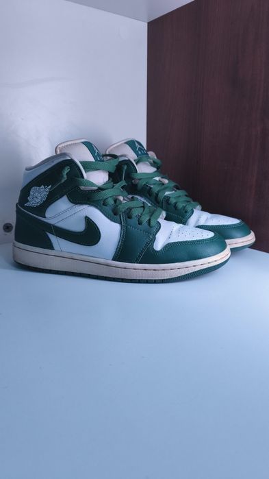 Jordan 1 mid green sale